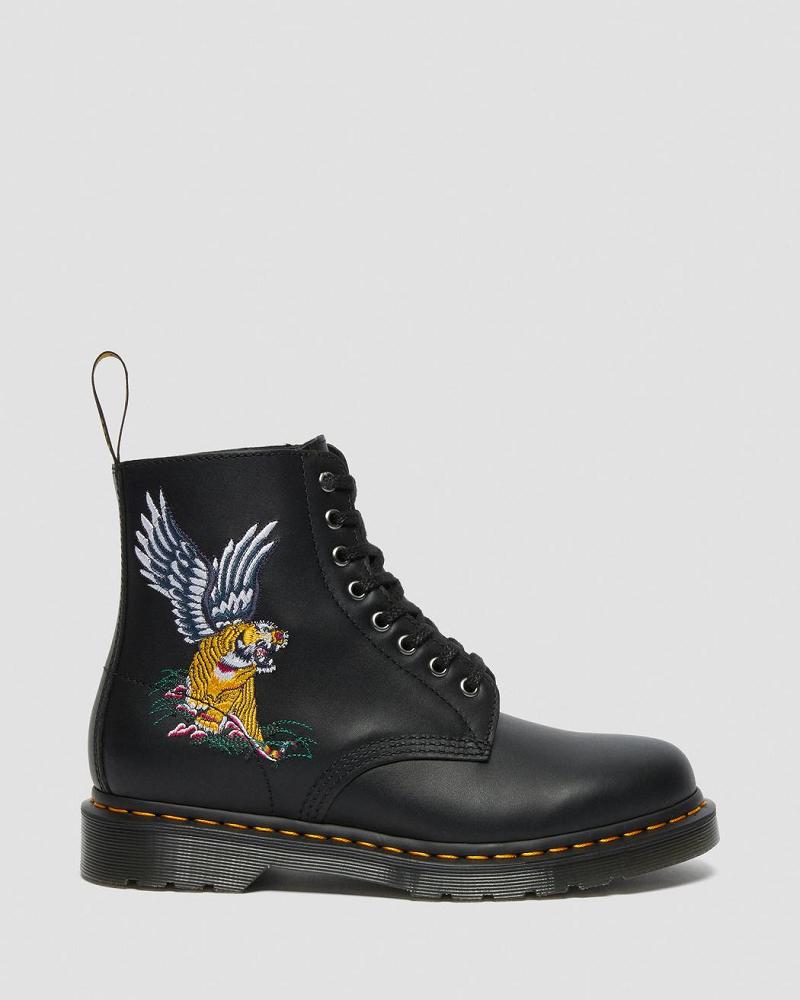 Dr Martens 1460 Souvenir Embroidered Læder Ankelstøvler Dame Sort | DK 20LIS